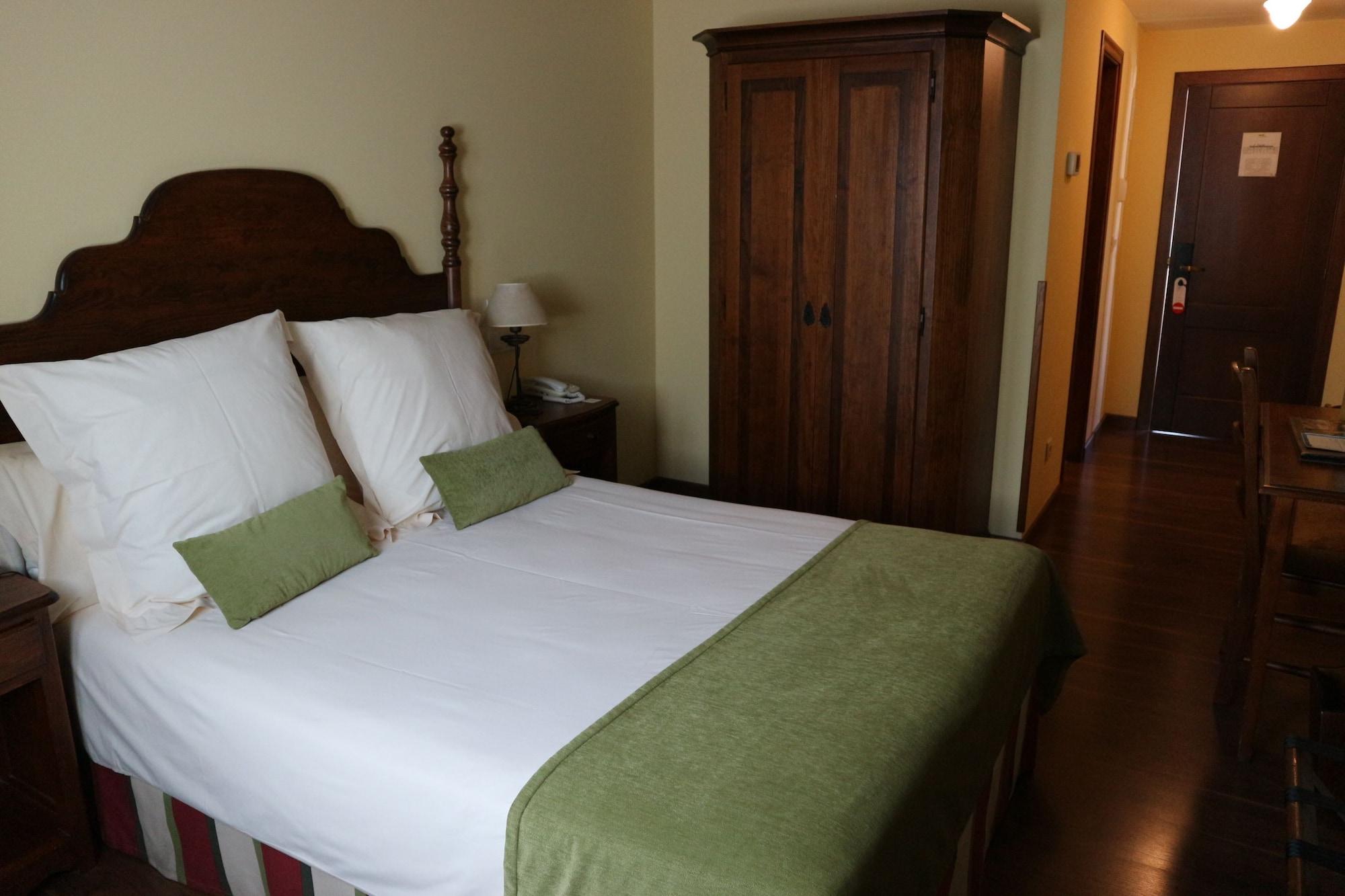Hotel Virxe Da Cerca By Pousadas De Compostela Santiago de Compostela Luaran gambar