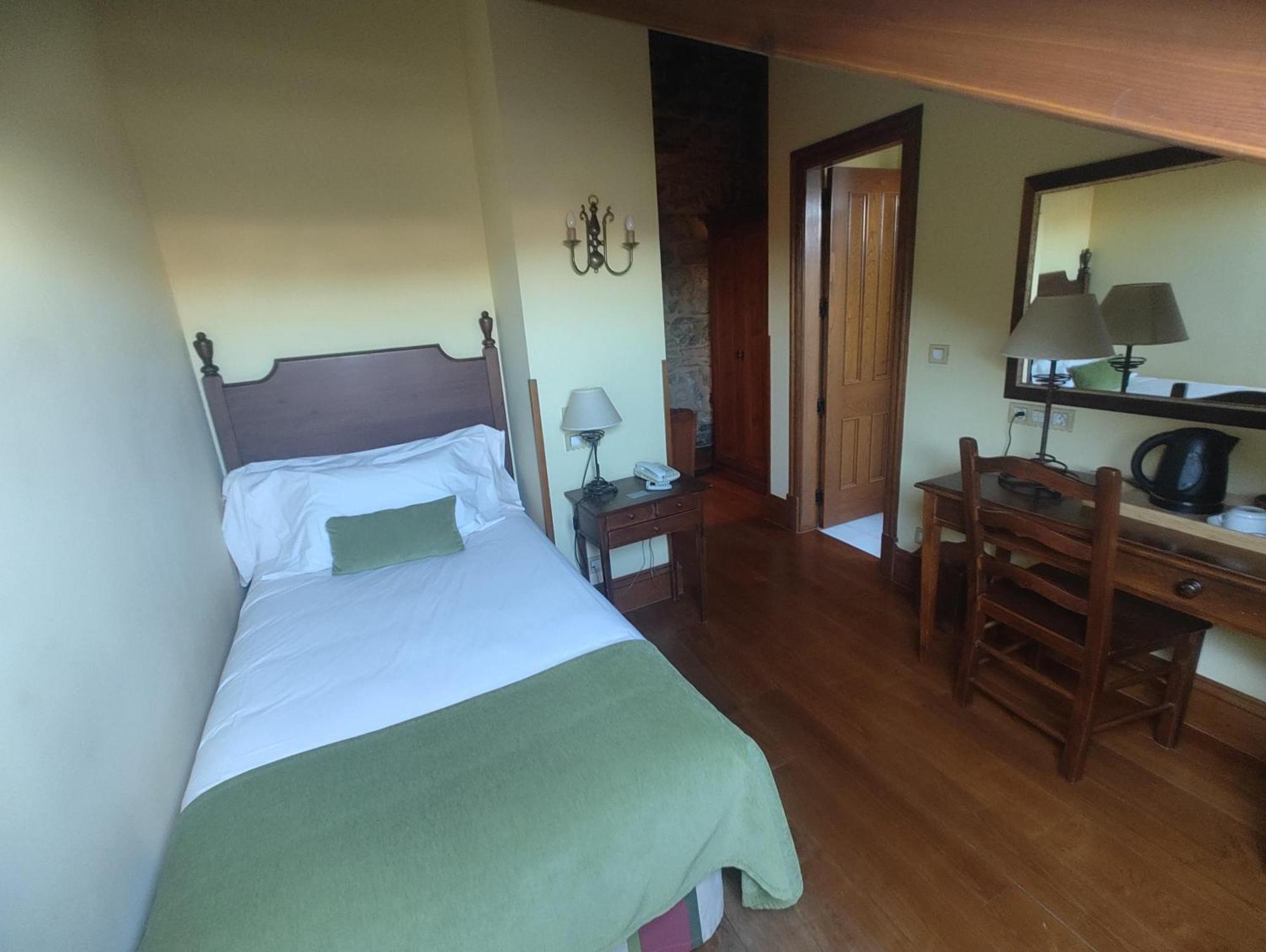 Hotel Virxe Da Cerca By Pousadas De Compostela Santiago de Compostela Luaran gambar