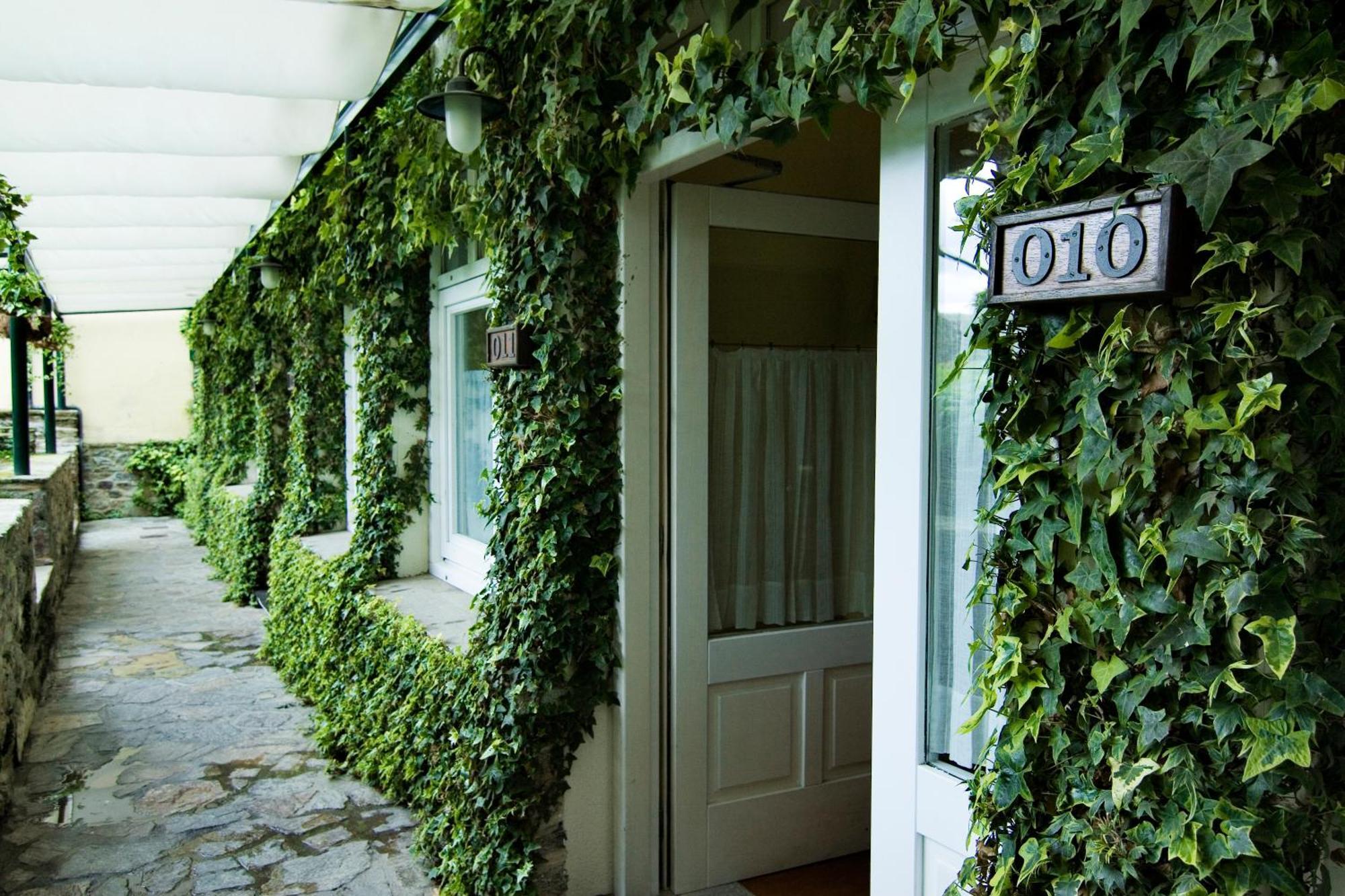 Hotel Virxe Da Cerca By Pousadas De Compostela Santiago de Compostela Luaran gambar
