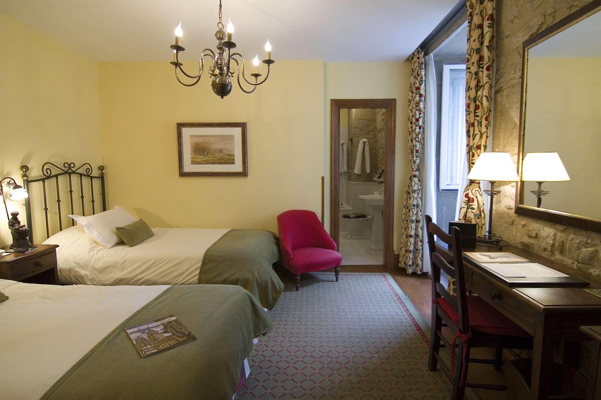 Hotel Virxe Da Cerca By Pousadas De Compostela Santiago de Compostela Bilik gambar